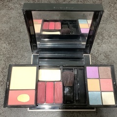 100円 ジバンシー　メイクアップパレット　ケースのみの画像