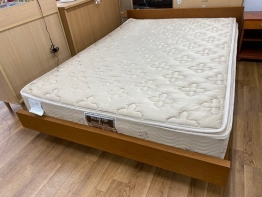 R224 人気のunico(ウニコ)のCORSOシリーズ ダブルベッドフレーム＆NITORI 25cm マットレス付オーク材のナチュラル感 幅140cm