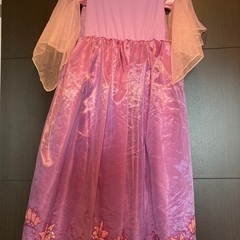 お値下げラプンツェル　ラメ&スパンコール付きドレス　130センチの画像