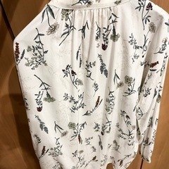 ★新品★global workの長袖ブラウスの画像