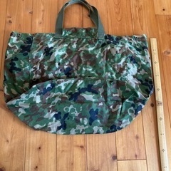 美品　迷彩柄トートバッグの画像