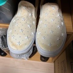 バンズ　スニーカーの画像