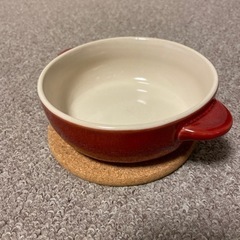 【値下げ】グラタン皿　赤　コルクのコースター付き