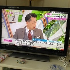 SHARP AQUOS 32型DVD.BluRay再生録画内蔵