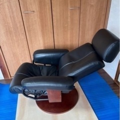 リクライニングチェアーの画像