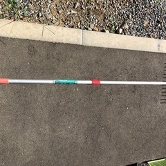 芝生　サッチ取りレーキ　伸縮式