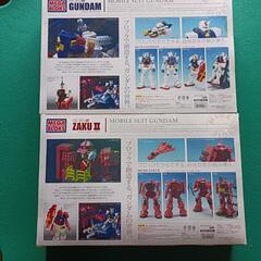 MEGA ＢＬＯＫＳ ガンダム　シャアザクⅡ　各8,500円　の画像