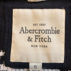 アバクロンビー&フィッチ　ニットカーディガンの画像