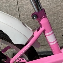 子供用ピンクの自転車　18インチの画像