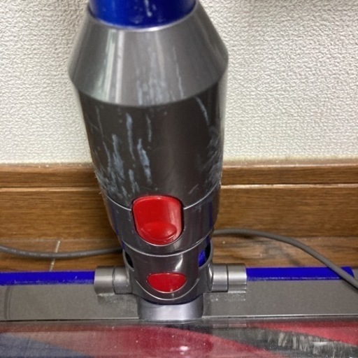 中古　ダイソン掃除機　V 8 値下げしました