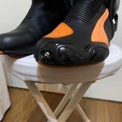 【売ります】レーシングブーツ24.5cmの画像