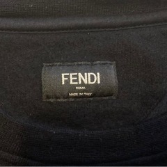 正規品 FENDIトレーナーの画像