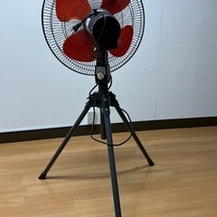 ナカトミ業務用扇風機の画像
