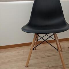 （決まりました）イームズ　リプロダクト　シェルチェア　ダイニングチェア　黑の画像