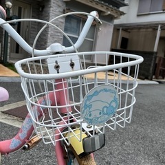 マイメロディ　自転車　16インチ補助輪付きの画像