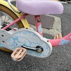 マイメロディ　自転車　16インチ補助輪付きの画像