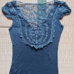 セクシーなレディースTシャツの画像