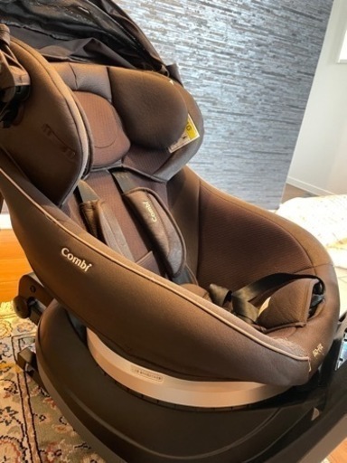 combi チャイルドシート