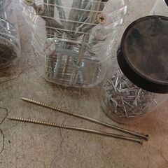 丸釘、コンクリート釘、長い釘の画像