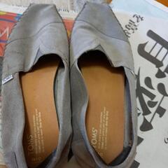TOMSのスニーカーです