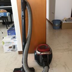 掃除機　東芝　サイクロン式クリーナー トルネオ　VC-J2000...