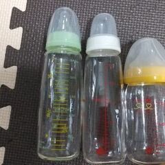 ガラス製哺乳瓶