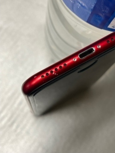iPhone8⭐︎64㎇（レッド）傷の画像追加しました。