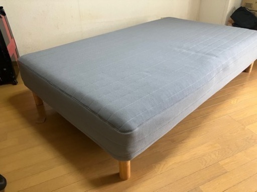 セミダブルベッド　マットレス付き