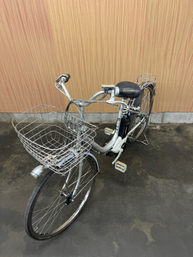 格安❗️電動自転車 ブリヂストン アシスタ 26インチ 大容量8.1Ahバッテリー 充電器付き 配送可能 自宅引き取り割引き◎
