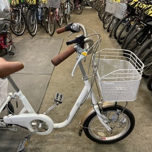 【1682】三輪車　前16インチ・後14インチ　33,600円（防犯・税込）
