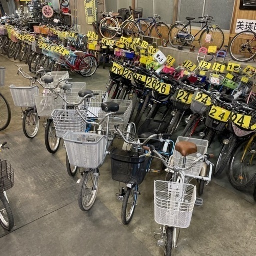 【1681】三輪車　前16インチ・後14インチ　前後タイヤ新品　31,400（防犯・税込）