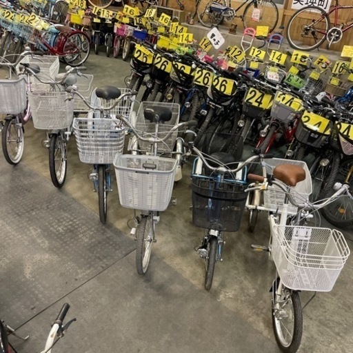 【1682】三輪車　前16インチ・後14インチ　33,600円（防犯・税込）