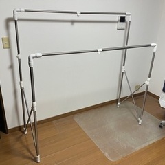 伸縮パイプハンガー