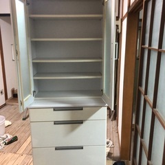 食器棚の画像