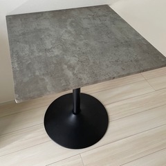 テーブル　カフェテーブル　ダイニングテーブルの画像