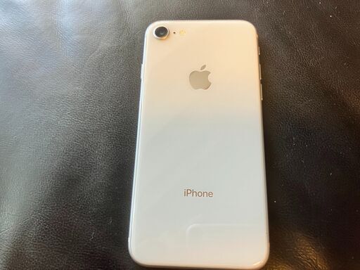 【引取先が決まりました】SIMロック解除済　phone8 64GB バッテリー95%  程度良し！透明ケース付き！OS2024年秋まで現行版！