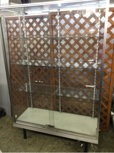 ■配達可■ガラスショーケース 幅121 高さ183.5 4段 アルミ ディスプレイケース ガラスケース 鍵付