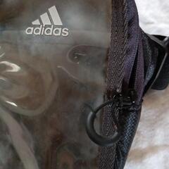 Adidas小物入れの画像