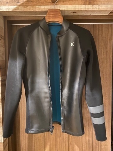 大人気！ハーレー　hurley タッパー　中古XL 使用頻度少