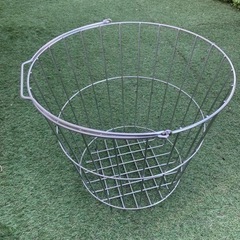 無印良品？　ステンレスバスケット