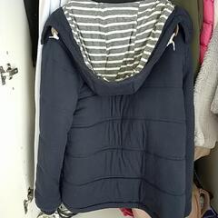 紺色アウターの画像