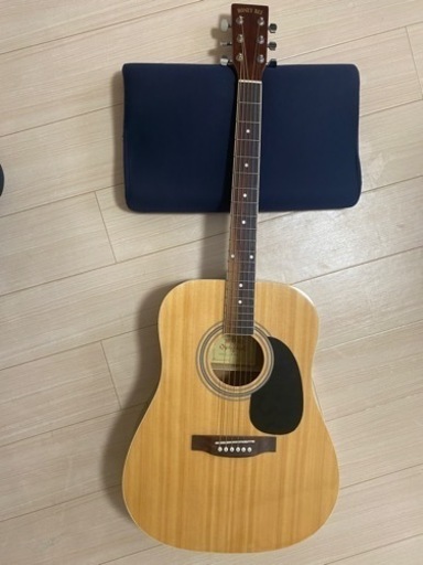 アコースティックギター　（ケース無し）