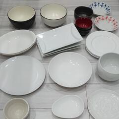 お皿まとめ売りの画像
