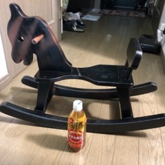 🔴木馬❣️シマ馬🐴❣️黒馬🐴❣️2000円でお譲りします❣️❣️の画像