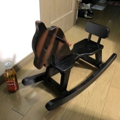 🔴木馬❣️シマ馬🐴❣️黒馬🐴❣️2000円でお譲りします❣️❣️の画像