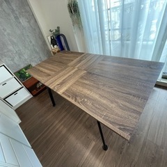 【美品】伸縮機能付きダイニングテーブルの画像