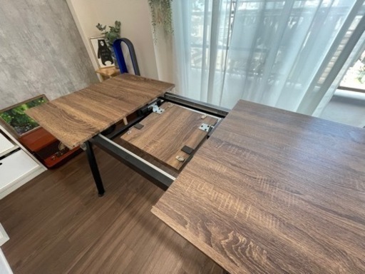 【美品】伸縮機能付きダイニングテーブル