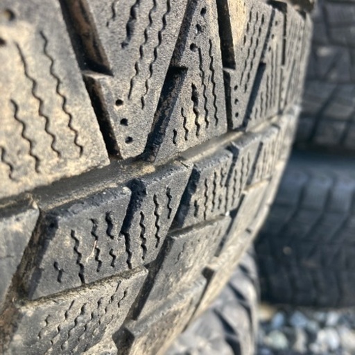 275/70R16 ブリジストン 