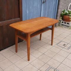 人気のunicoウニコのKURT(クルト)シリーズのカフェテーブルです