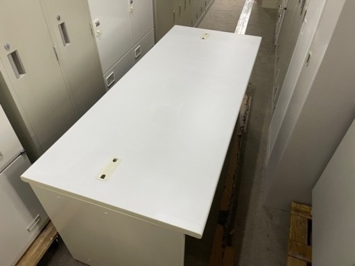 オカムラ　ローカウンター　定価63700円　1660 700 700mm